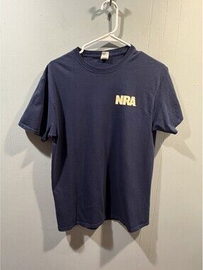Mens Fruit Of The Loom T Shirt Size Medium Navy NRA Print